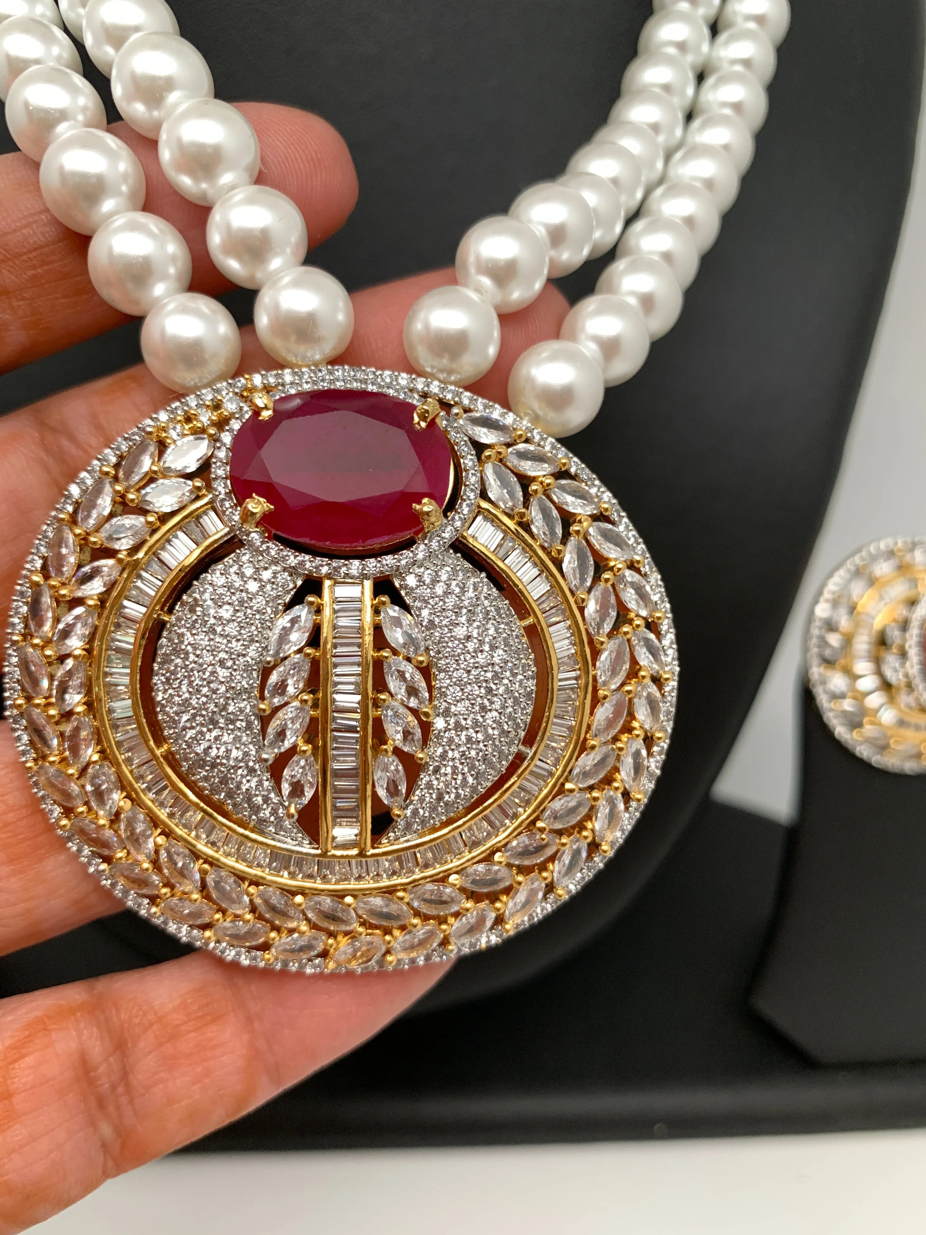 Red Stone AD Pendent Double Line Shell Pearl Necklace