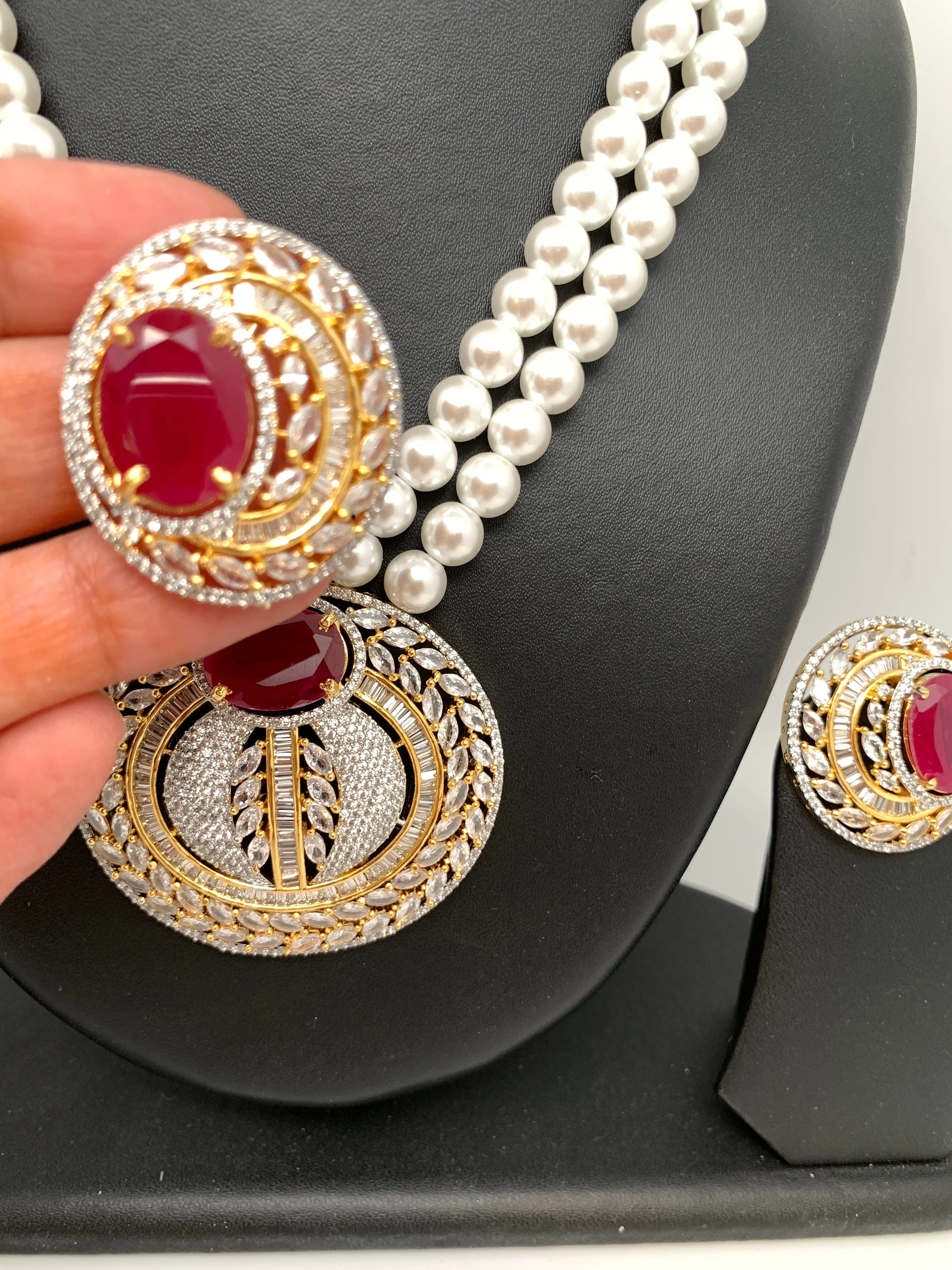 Red Stone AD Pendent Double Line Shell Pearl Necklace