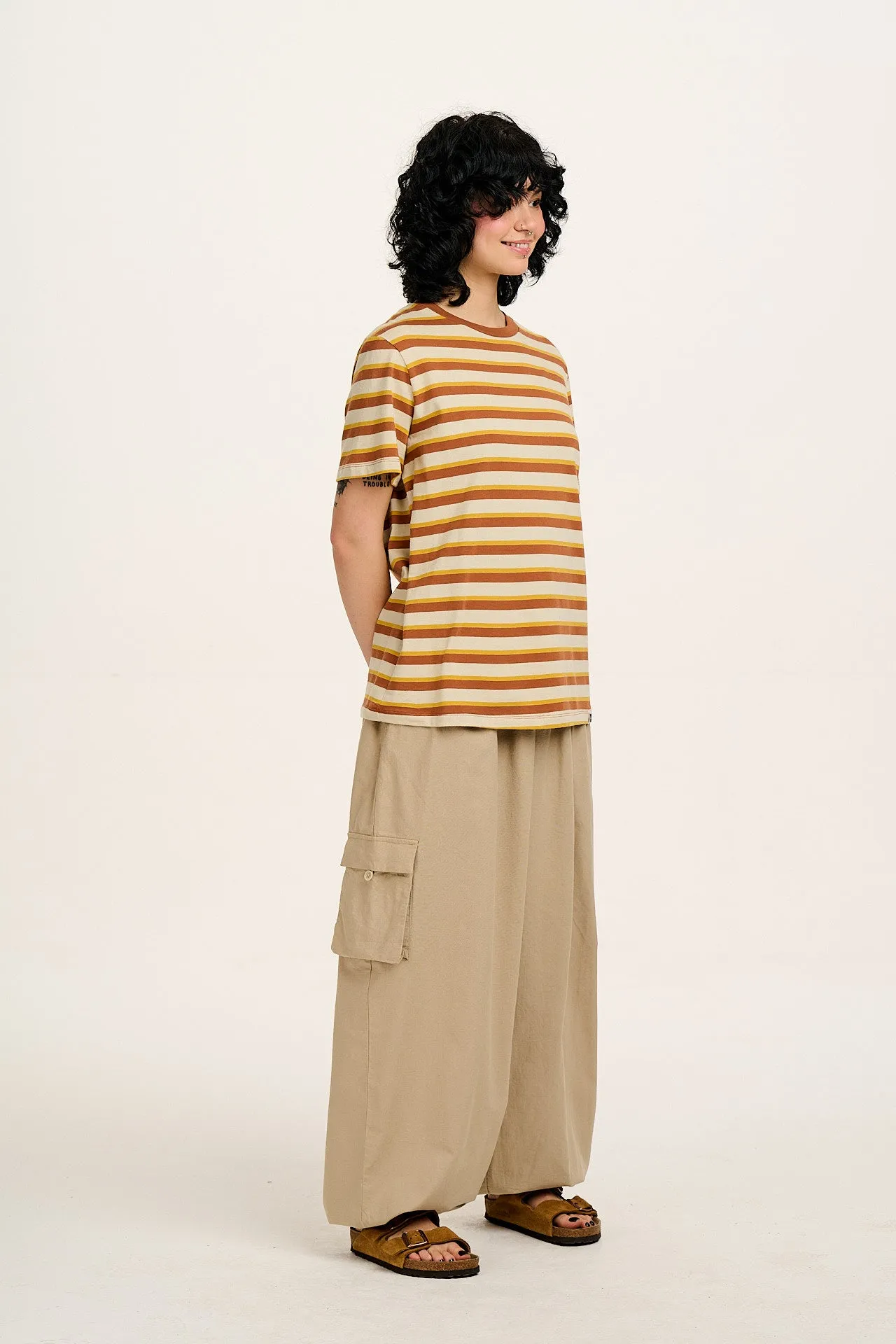 Rumi - Cotton & Linen Balloon Trousers in Beige