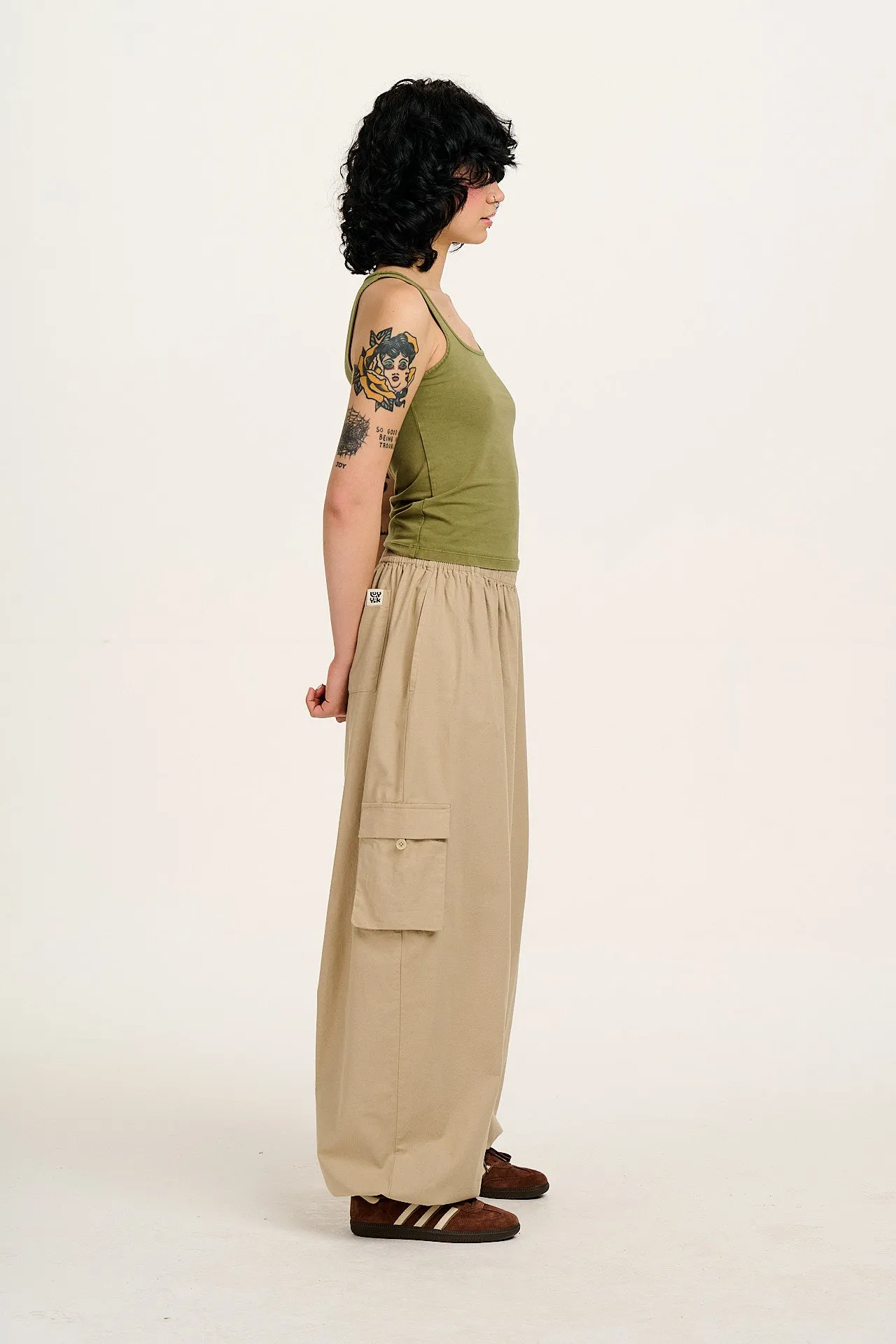 Rumi - Cotton & Linen Balloon Trousers in Beige