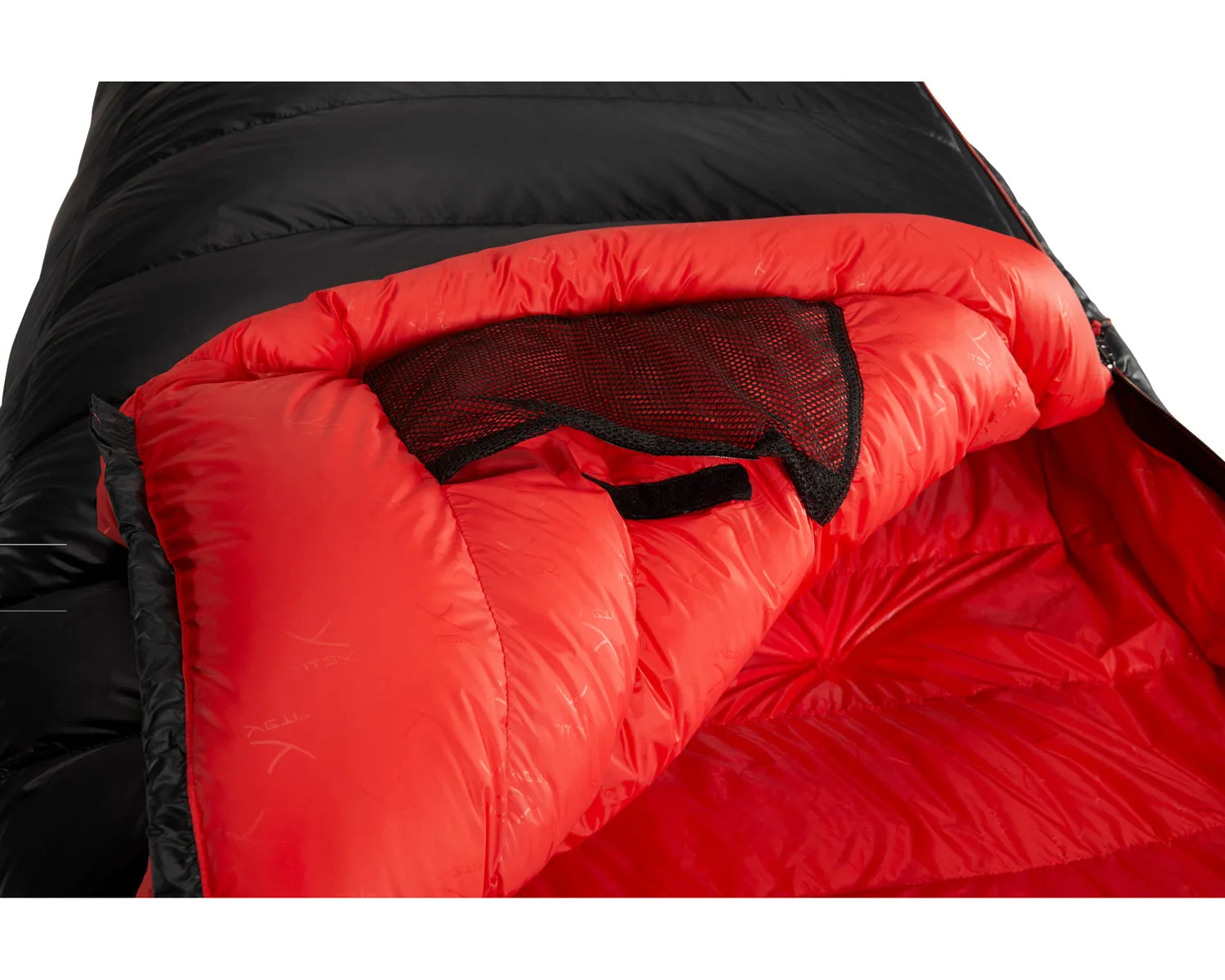 VIB 600 (RIGHT ZIP) - Black/Fiery Red